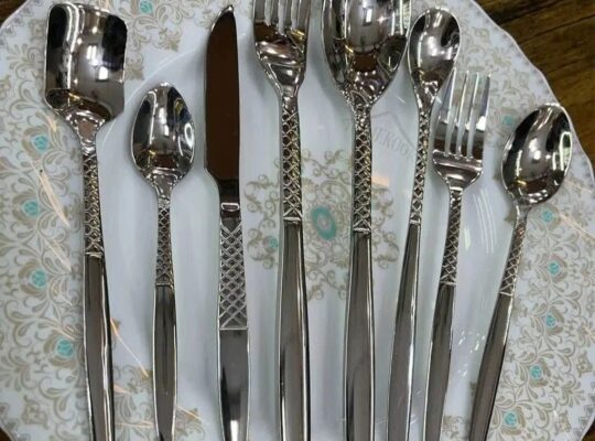 سرویس قاشق چنگال۱۴۴پارچه۲۴نفره یونیک اصل،اروپایی