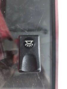 بازسازی نوشته و شکل دکمه‌های داشبورد سواری کامیون