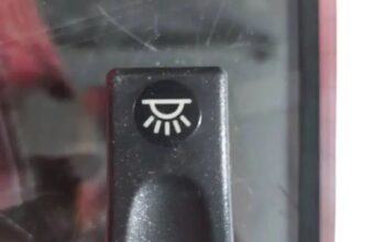 بازسازی نوشته و شکل دکمه‌های داشبورد سواری کامیون